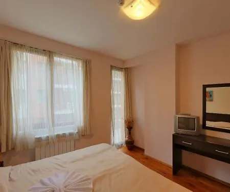 Grand Montana Aparthotel 2*