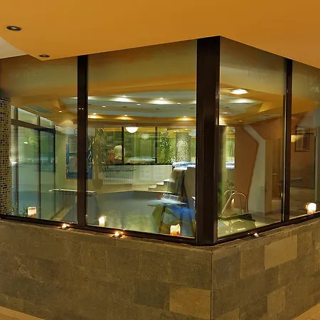 Grand Montana Aparthotel 2*