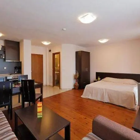 Aparthotel Grand Montana 2*