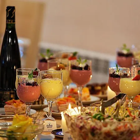 מלון דירות Grand Montana 2*