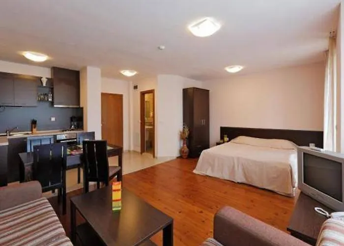 Lejlighedshotel Grand Montana 2*